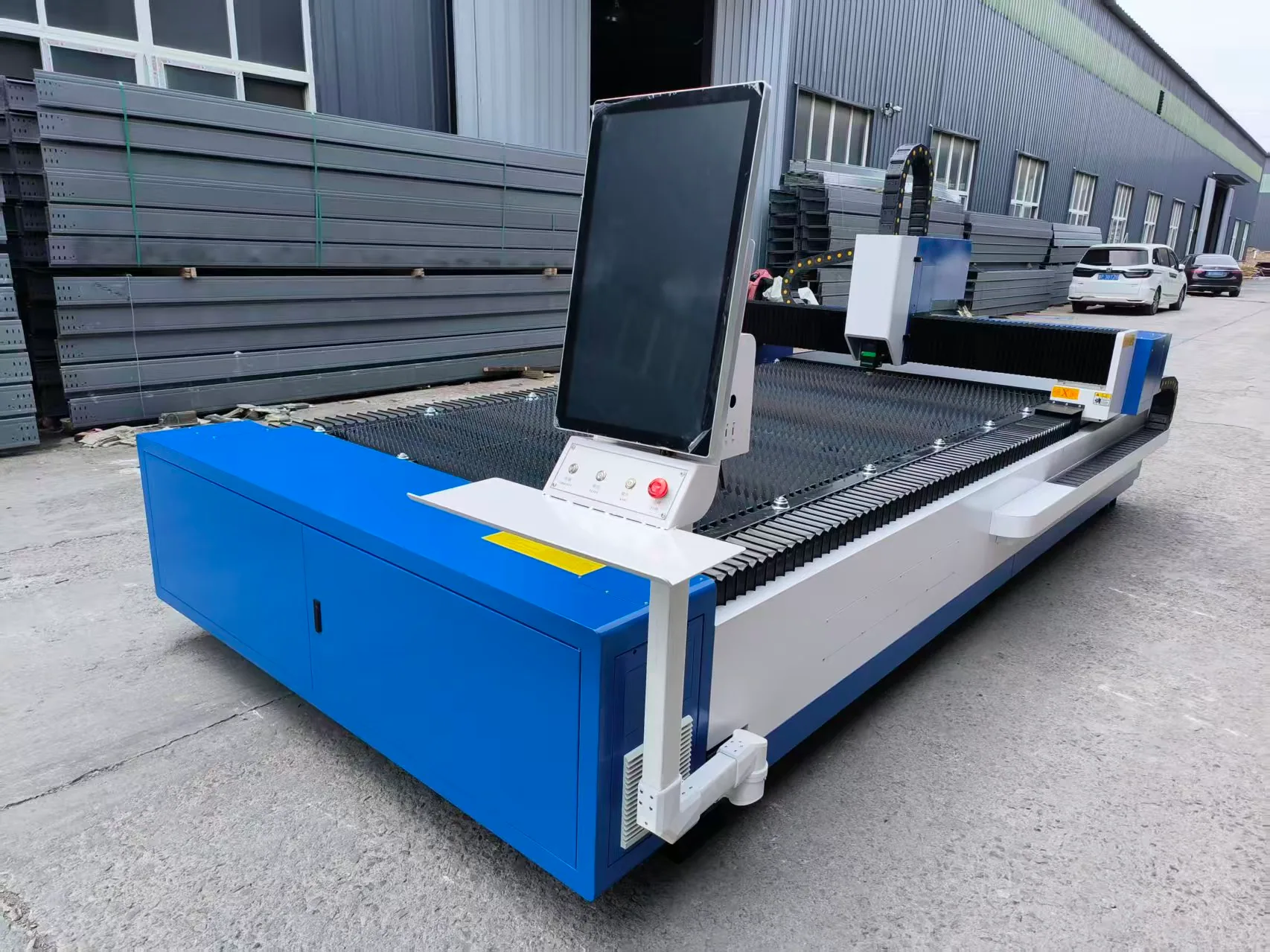 MEMITEK F3015 光纤板材切割机